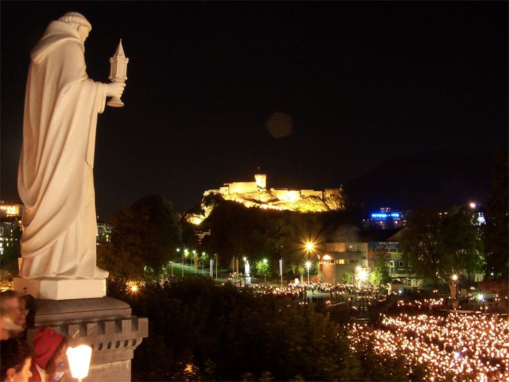 Lourdes at night